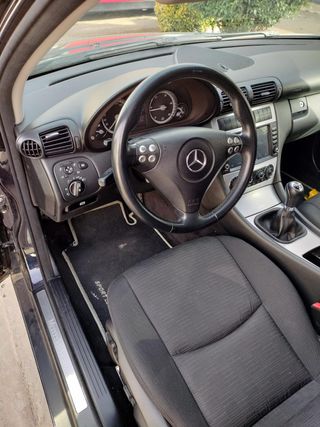 Mercedes-Benz Clase C 200 cdi 