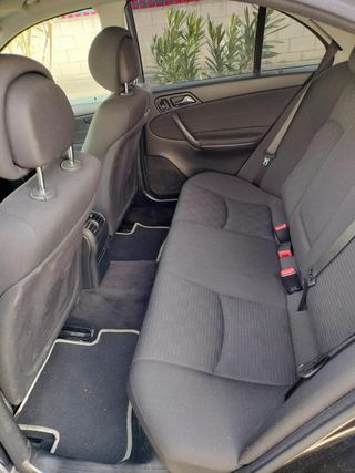 Mercedes-Benz Clase C 200 cdi 