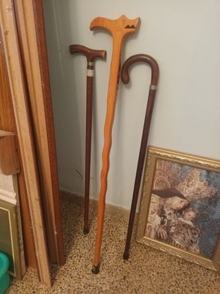 Baatones de madera decorados