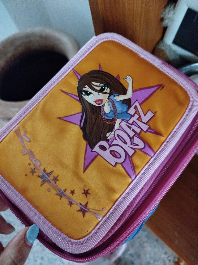 Custodia Bratz arancione e rosa