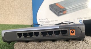 Switch D-Link 8 Puertos 10/100 Mbps.