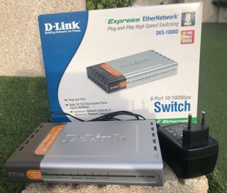Switch D-Link 8 Puertos 10/100 Mbps.