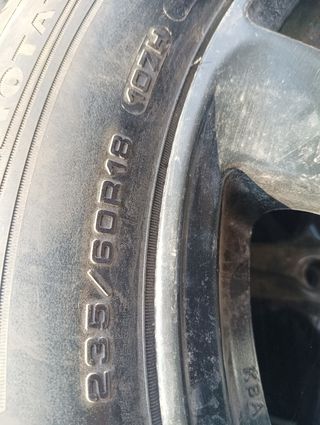 Llantas Audi 235/60R18 con Neumáticos Dunlop