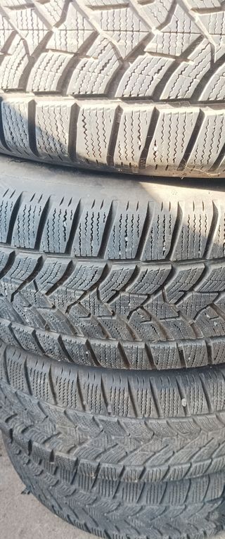 Llantas Audi 235/60R18 con Neumáticos Dunlop