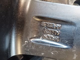 Llantas Audi 235/60R18 con Neumáticos Dunlop