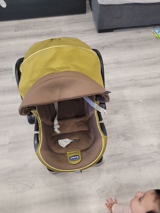 Maxi-cosi chicco  con isofix en buen estado 