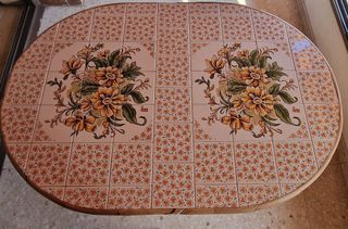 Mesa Bambú Ovalada con Azulejos Florales