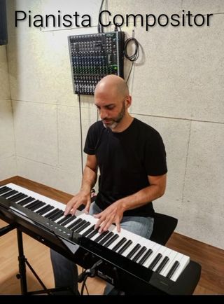 CLASE DE PIANO 20€
CLASE DE PIANO Y COMPOSICIÓN 30