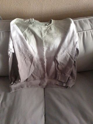Sudadera degradada chica