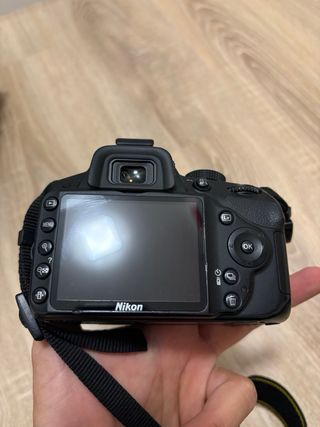 Cámara Réflex Nikon D3200 + Accesorios