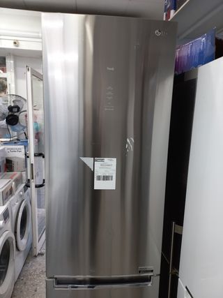 Nevera nueva con tara 2.m LG 1 años garantía 
