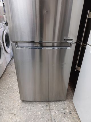 Nevera nueva con tara 2.m LG 1 años garantía 