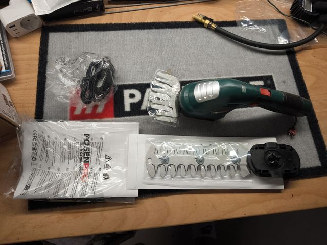 Forbice da giardino a batteria POSENPRO