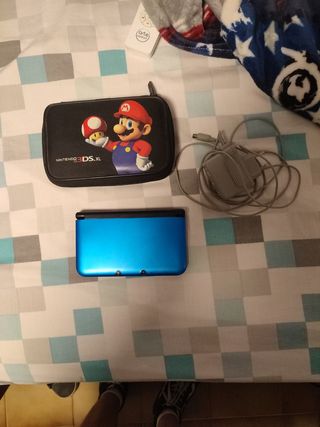 Nintendo 3DS XL Azul + Funda + Cargador
