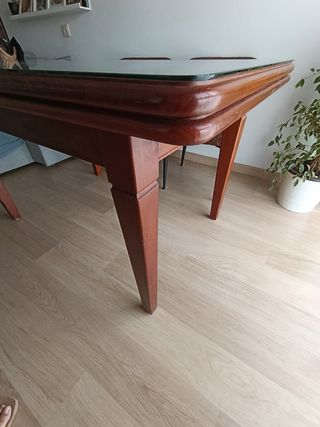 Mesa de comedor de madera (con Cristal)