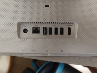HP Pavilion 23 All-in-One Q102NS