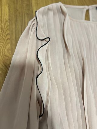 Blusa Zara rosa plisada