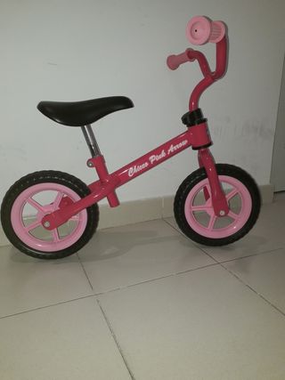 Bici de equilibrio rosa Chicco