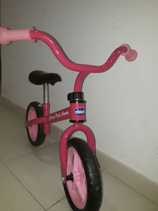Bici de equilibrio rosa Chicco