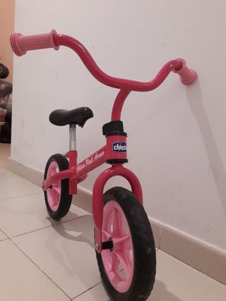 Bici de equilibrio rosa Chicco