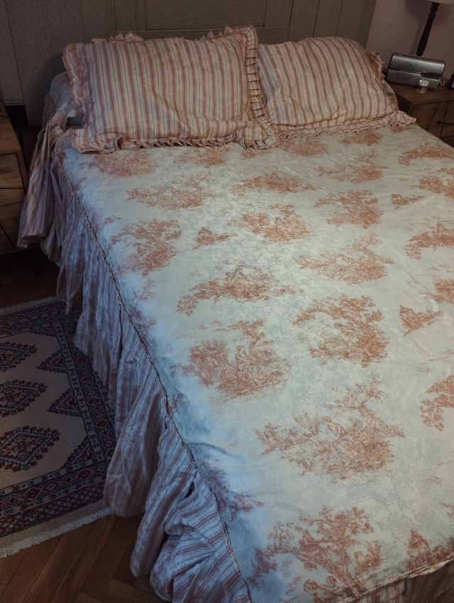 Colcha, edredón y cojines cama 1.50