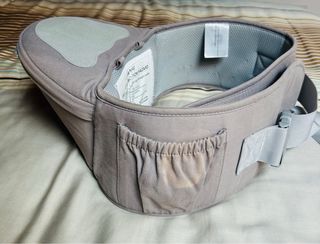 Mochila porta bebés gris