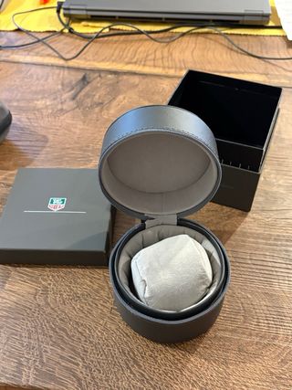 Caja de presentación TAG Heuer gris