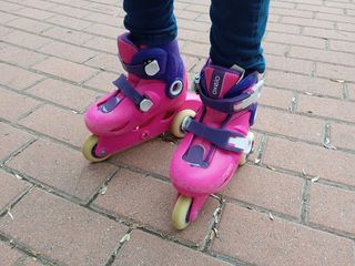 Patines infantiles Oxelo rosas y morados