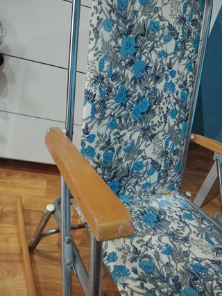 Mecedora infantil plegable.