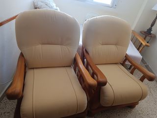 Sillones de tela y madera pino color vainilla 