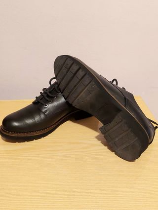 Zapatos negros con cordones mujer Pikolinos