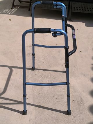Andador para mayores poco uso