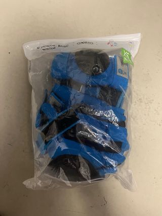 Casco y protecciones Oxelo de Decathlon 