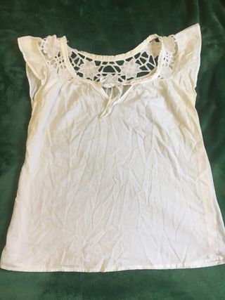 Blusa blanca verano con encaje