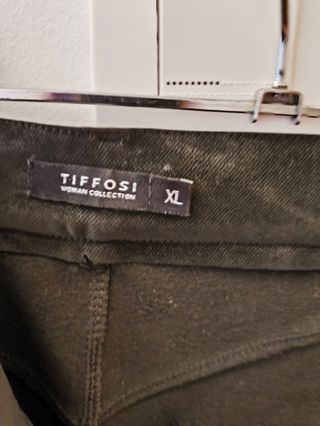 Pantalón Tiffosi elástico negro
