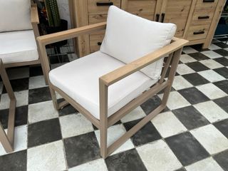 Conjunto de muebles de terraza de madera