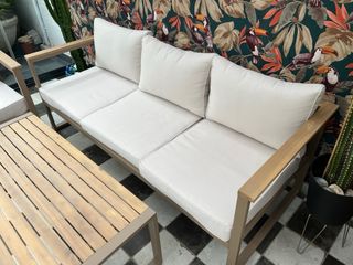 Conjunto de muebles de terraza de madera