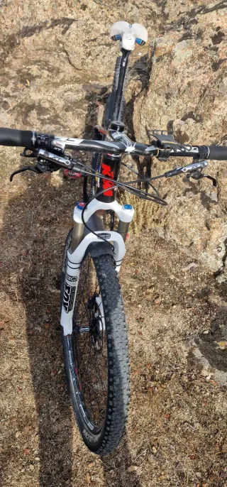 Bicicleta KTM mtb, Myroon Carbono 29". Talla S-M