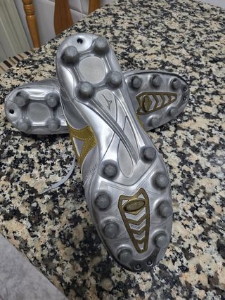 Botas Fútbol Mizuno Morelia Pro Plata/Oro