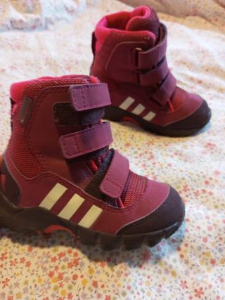 Botas montaña Adidas infantiles talla 22