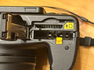 Cámara Nikon Coolpix P520 Averiada