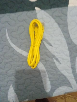 Cables de red y cargador