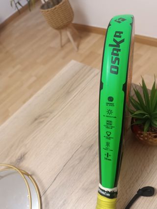 Pala de pádel Osaka Nawko Full Carbon
