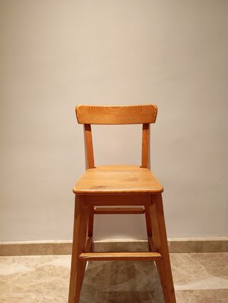 Silla de madera para niños