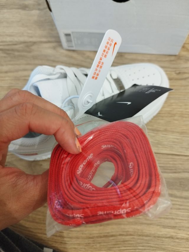 Nike Air Force x Supreme 36