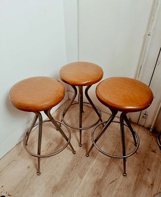 Tris sgabelli vintage in similpelle anni '60