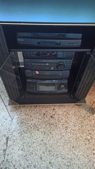 Mobili: apparecchiature audio Sony senza colonne