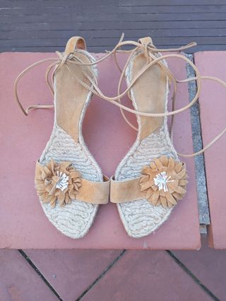 Sandalias de piel con cuerdas