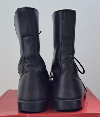 Botas militares de piel