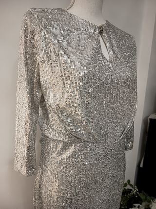 Vestido de fiesta lentejuelas plateadas T42